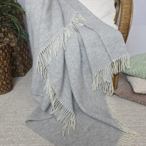 Alternative view of Wollplaid & Wolldecke "Tirol A" hellgrau