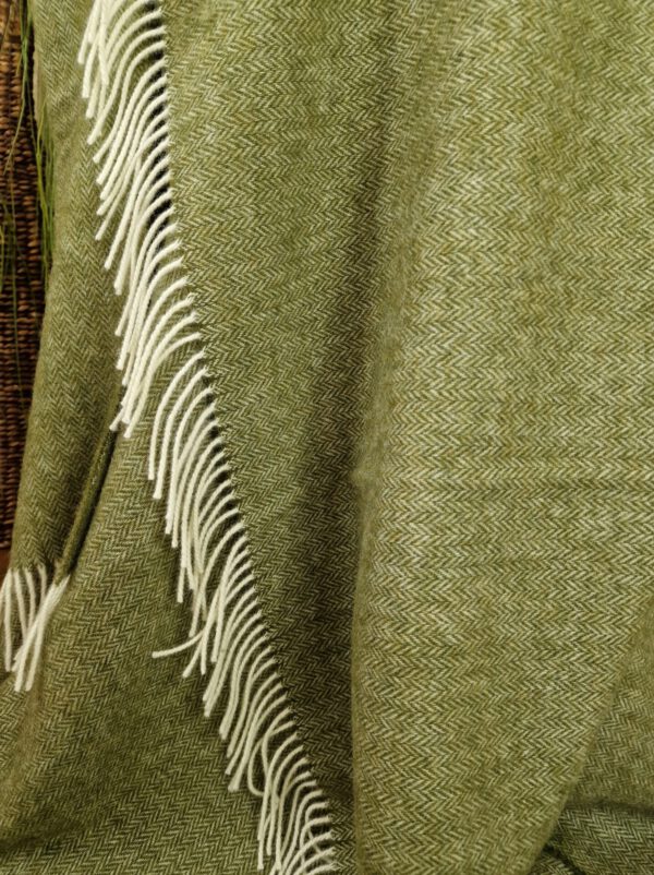 Wollplaid & Wolldecke "Tirol" olive – Bild 3