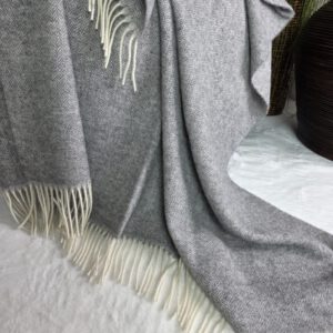 Alternative view of Wollplaid & Wolldecke "Tirol A" grau