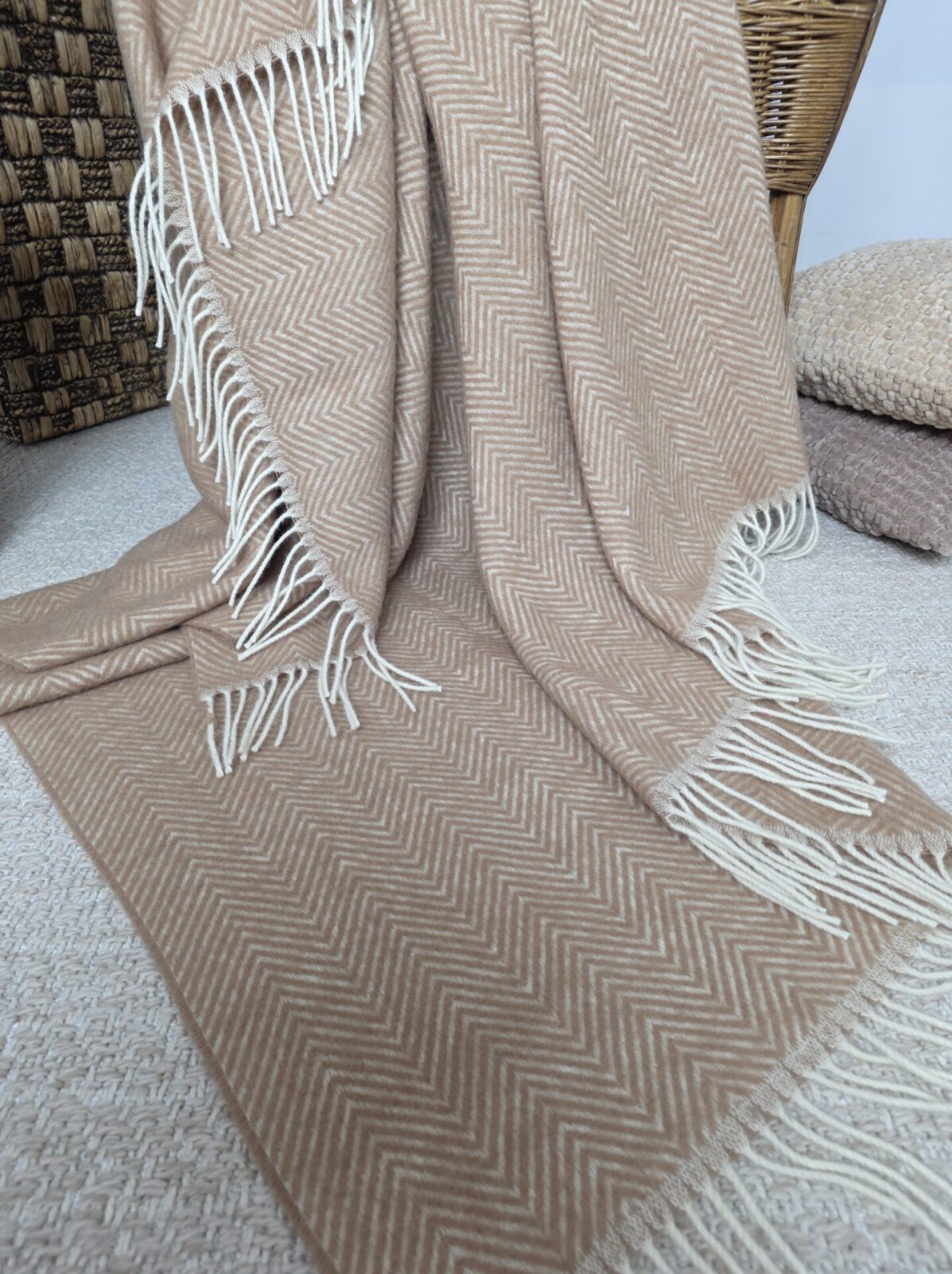 Wolldecken und Wollplaids
