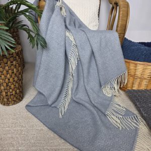 Alternative view of Wollplaid & Wolldecke "Tirol M" hellblau