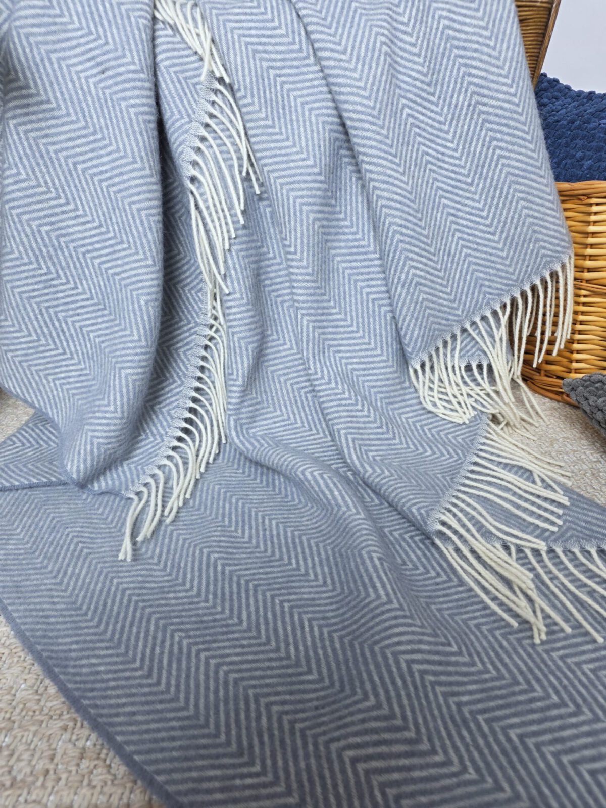 Wolldecken und Wollplaids