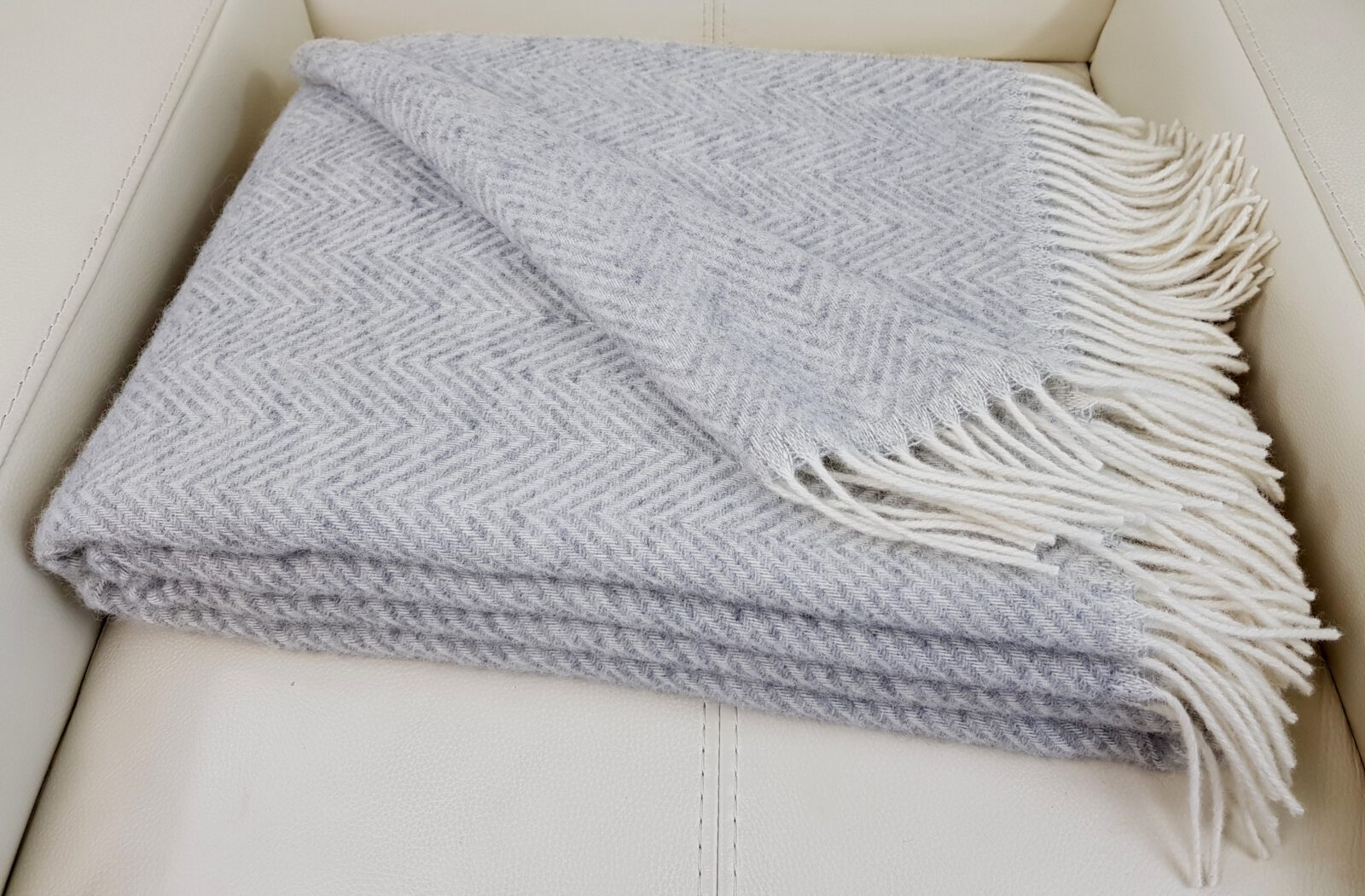 Wolldecken und Wollplaids