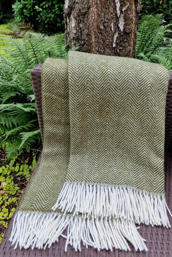Wollplaid & Wolldecke "Tirol-M" olive – Bild 2