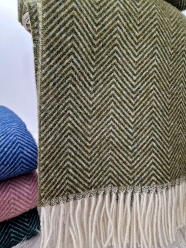 Wollplaid & Wolldecke "Tirol-M" olive – Bild 4