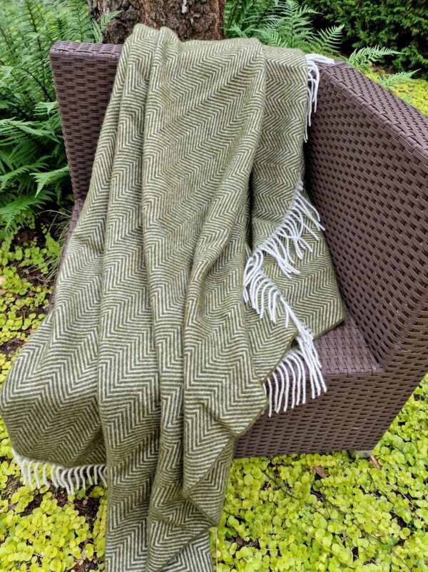 Wollplaid & Wolldecke "Tirol-M" olive – Bild 5