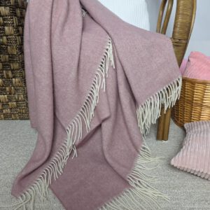 Alternative view of Wollplaid & Wolldecke "Tirol A" altrosa