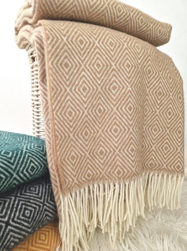 Wollplaid & Wolldecke "Tirol-V" beige – Bild 2