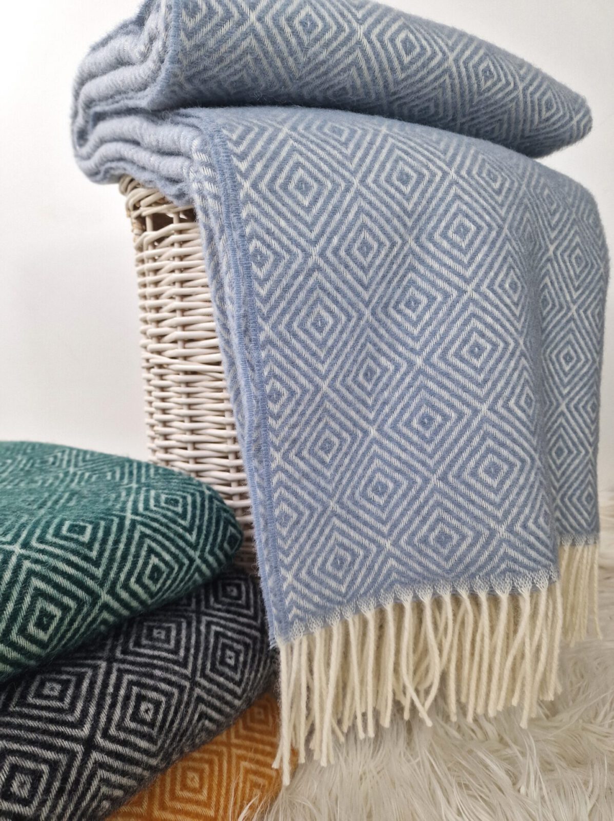 Wolldecken und Wollplaids