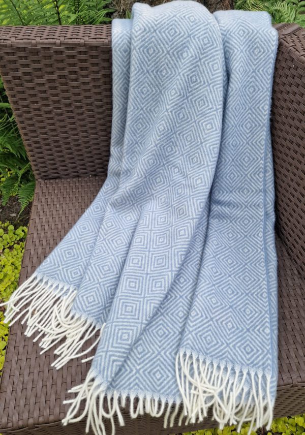Wollplaid & Wolldecke "Tirol-V" hellblau – Bild 4