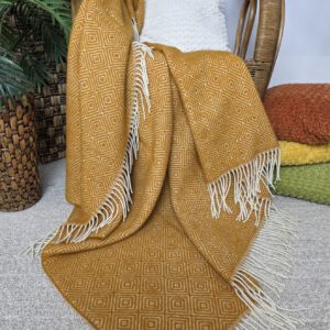 Alternative view of Wollplaid & Wolldecke "Tirol V" senf