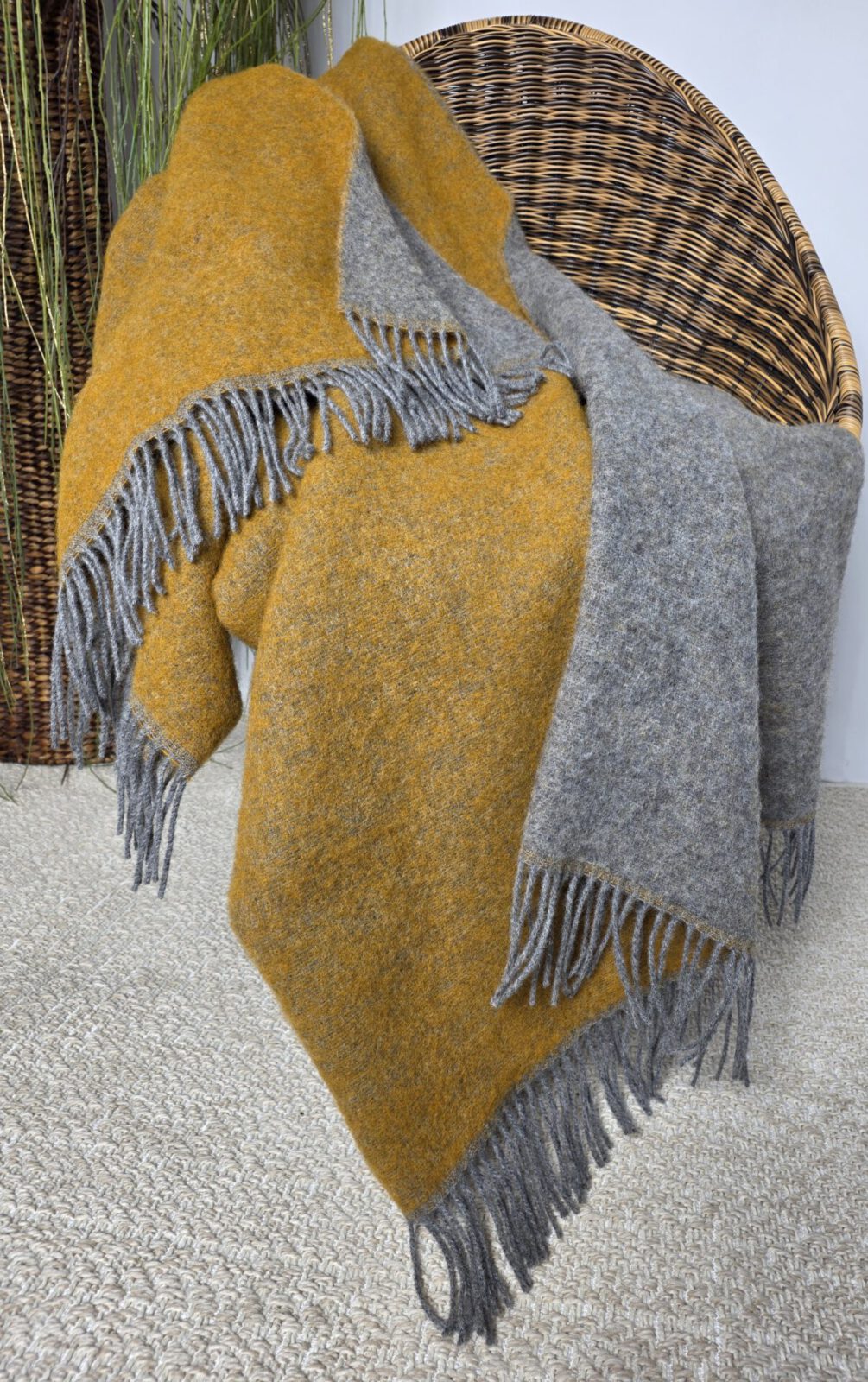 Wolldecken und Wollplaids