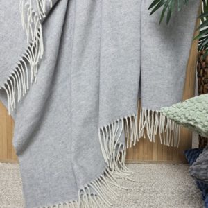 Alternative view of Wolldecke & Wollplaid, 90 % Merinowolle,10% Kaschmir "Faro A" hellgrau