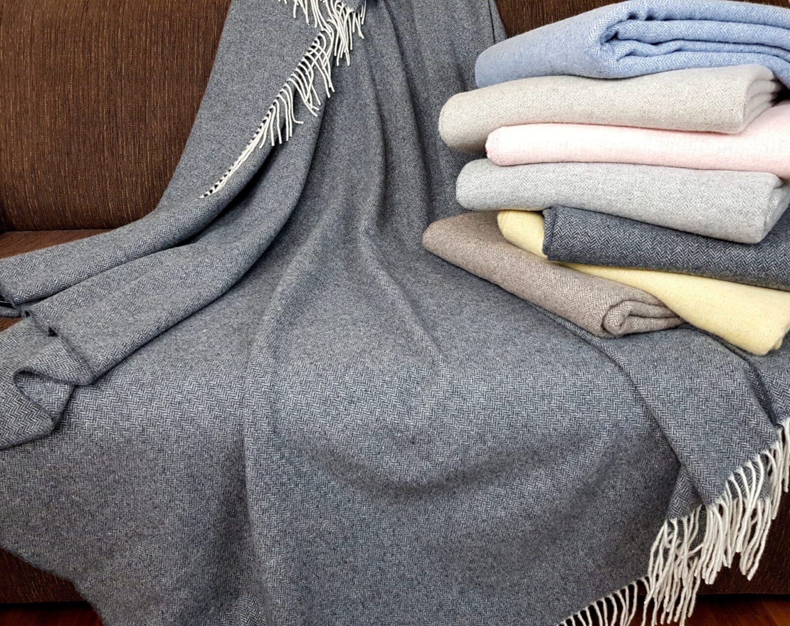 Wolldecken und Wollplaids