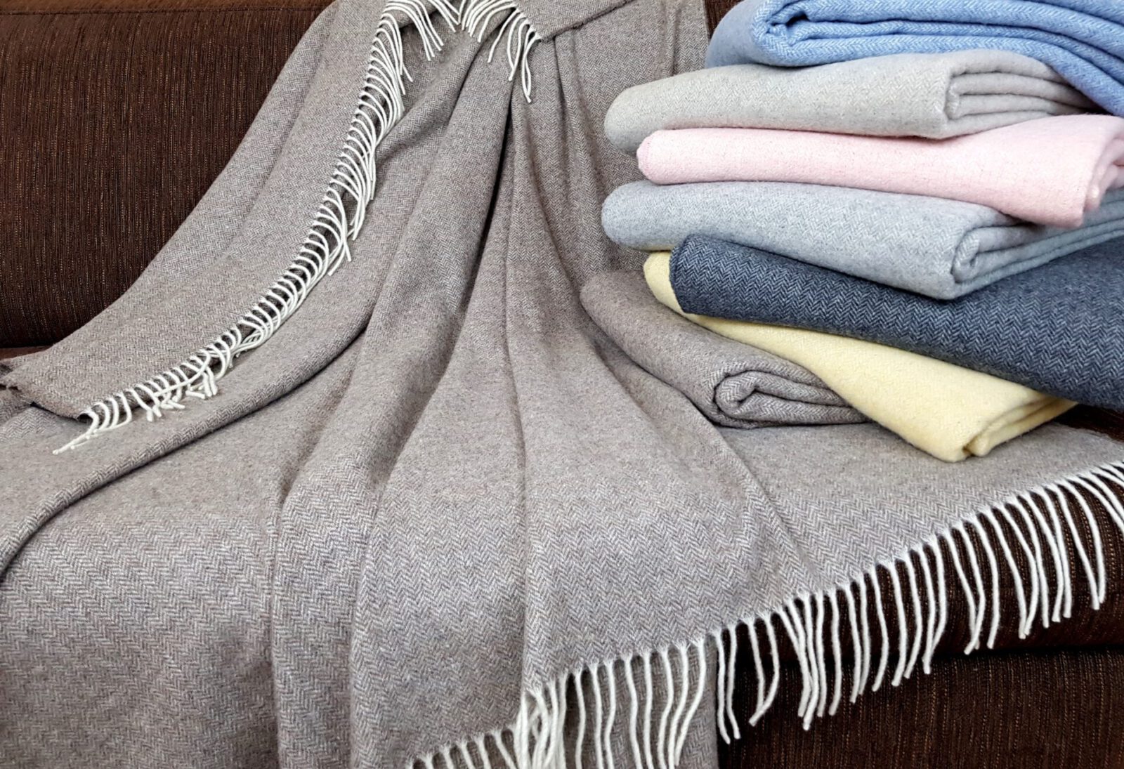 Wolldecken und Wollplaids