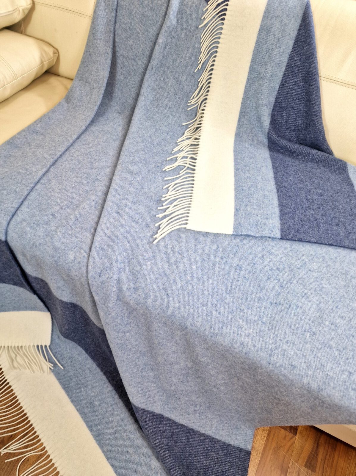 Wolldecken und Wollplaids
