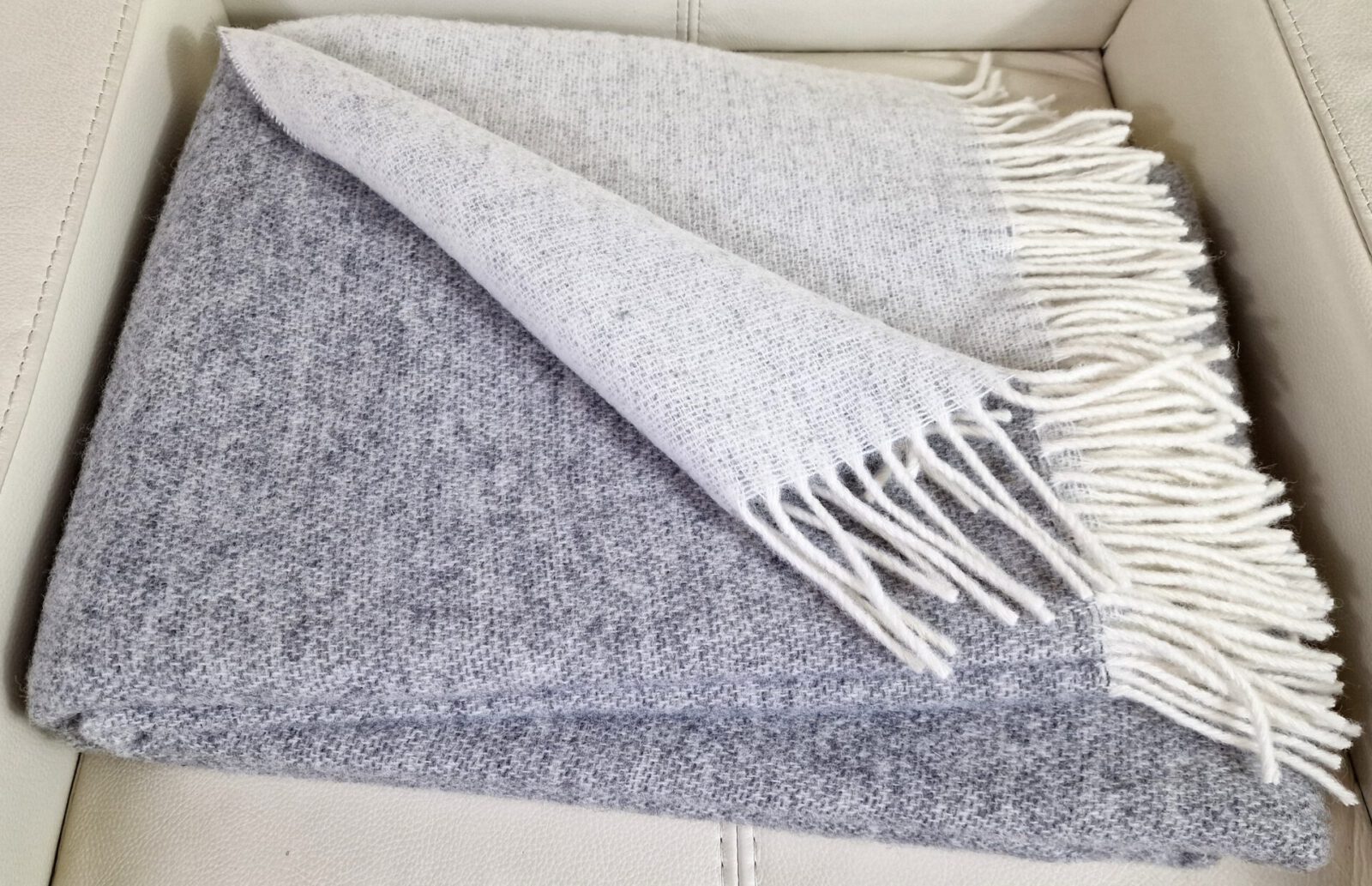 Wolldecken und Wollplaids