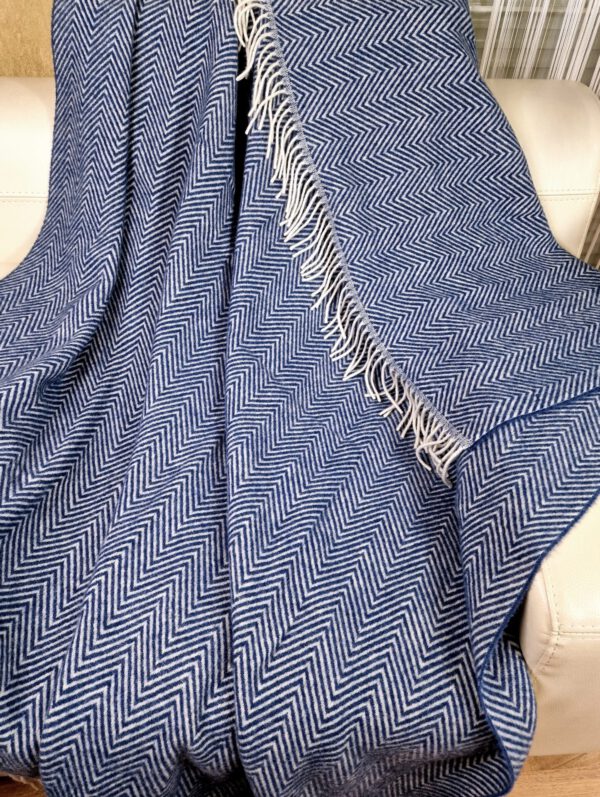 Wollplaid & Wolldecke "Tirol-M" blau – Bild 4