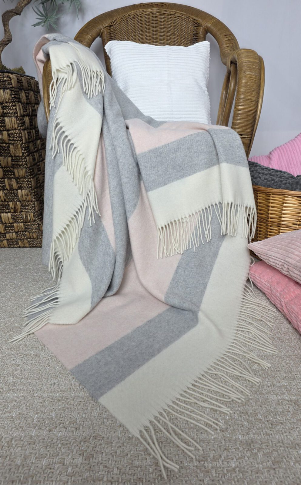 Wolldecken und Wollplaids