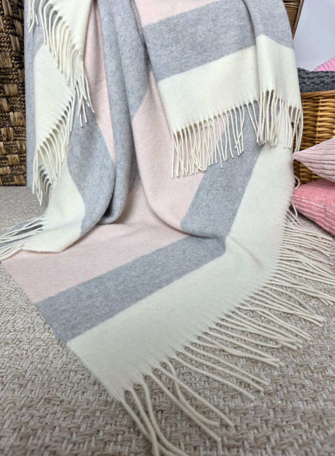 Wolldecken und Wollplaids