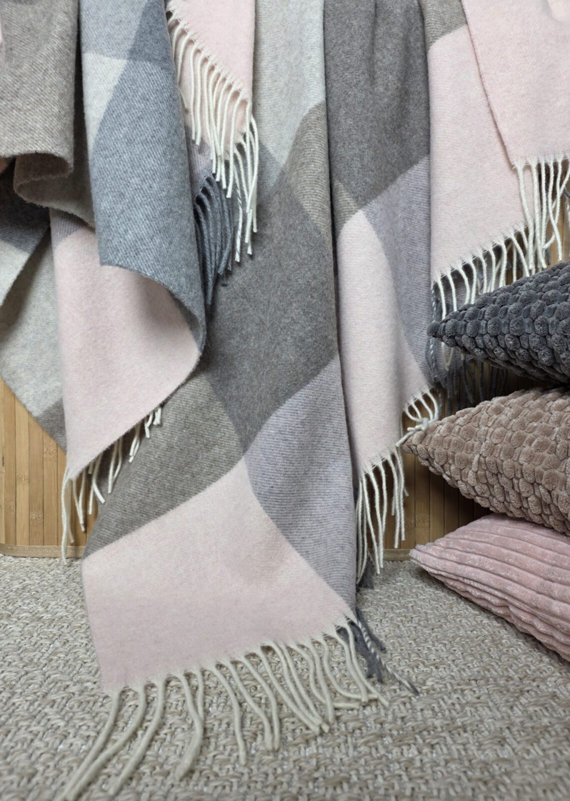 Wolldecken und Wollplaids