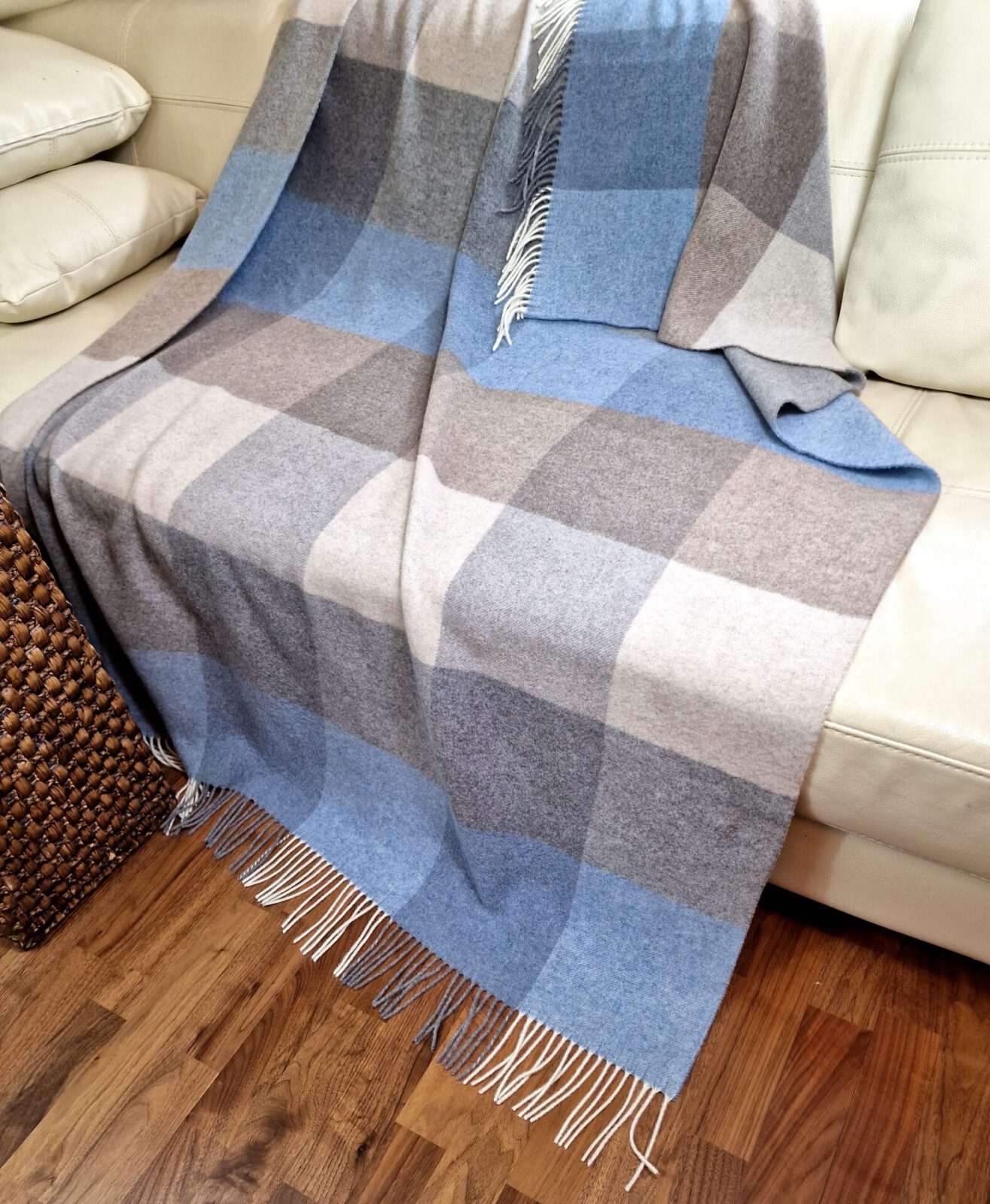 Wolldecken und Wollplaids