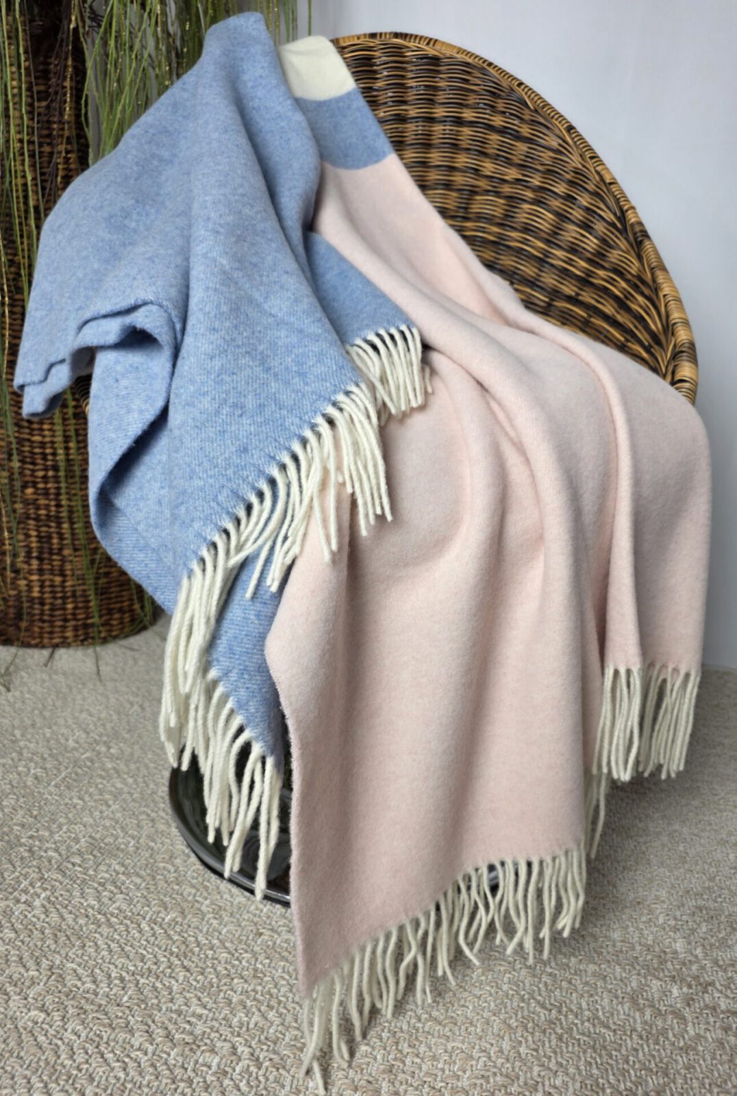 Wolldecken und Wollplaids