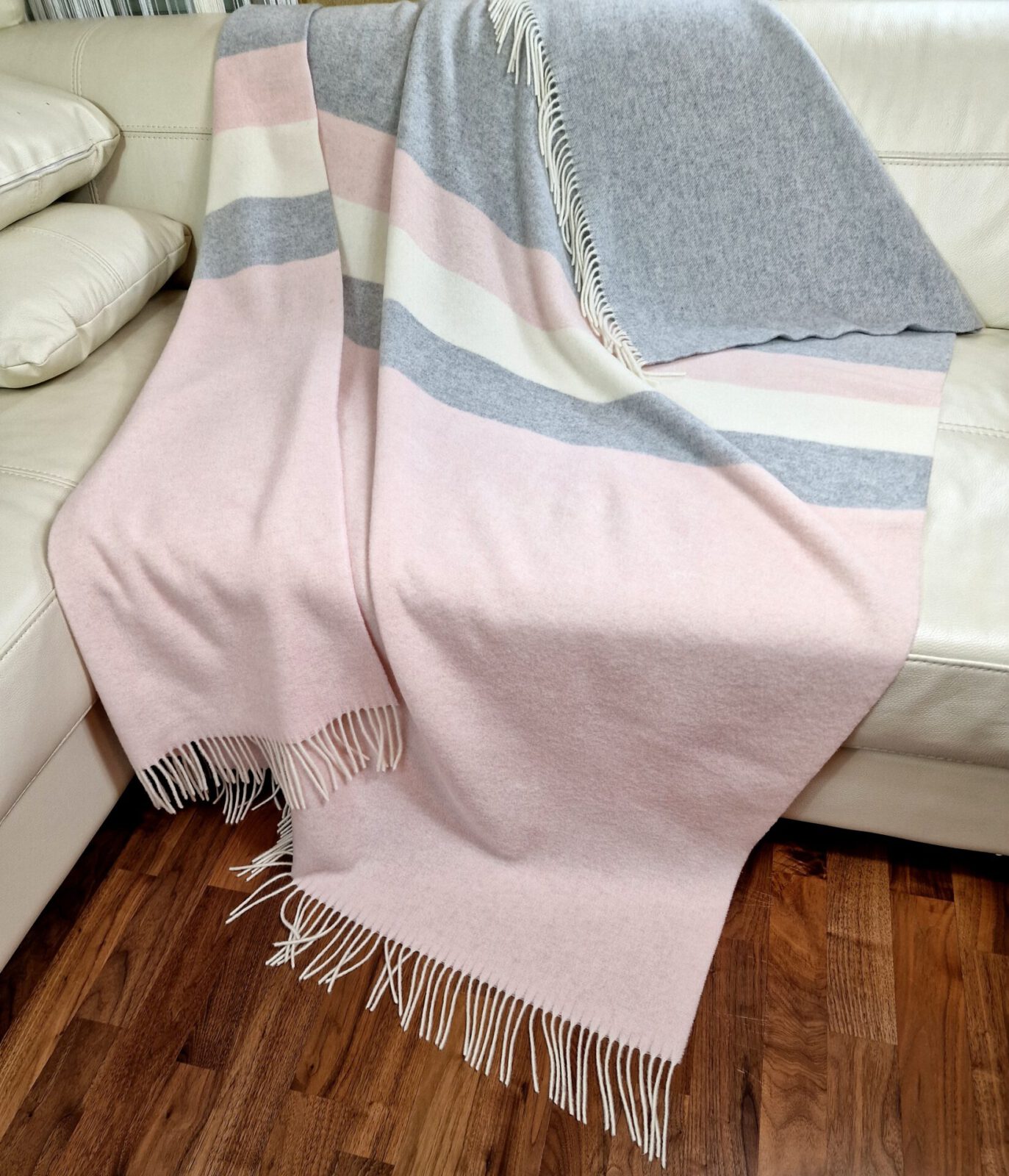 Wolldecken und Wollplaids
