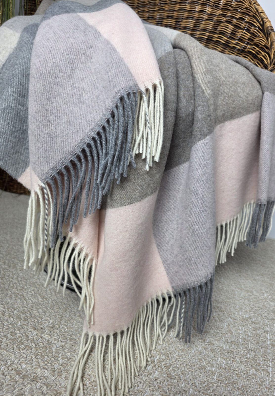 Wolldecken und Wollplaids