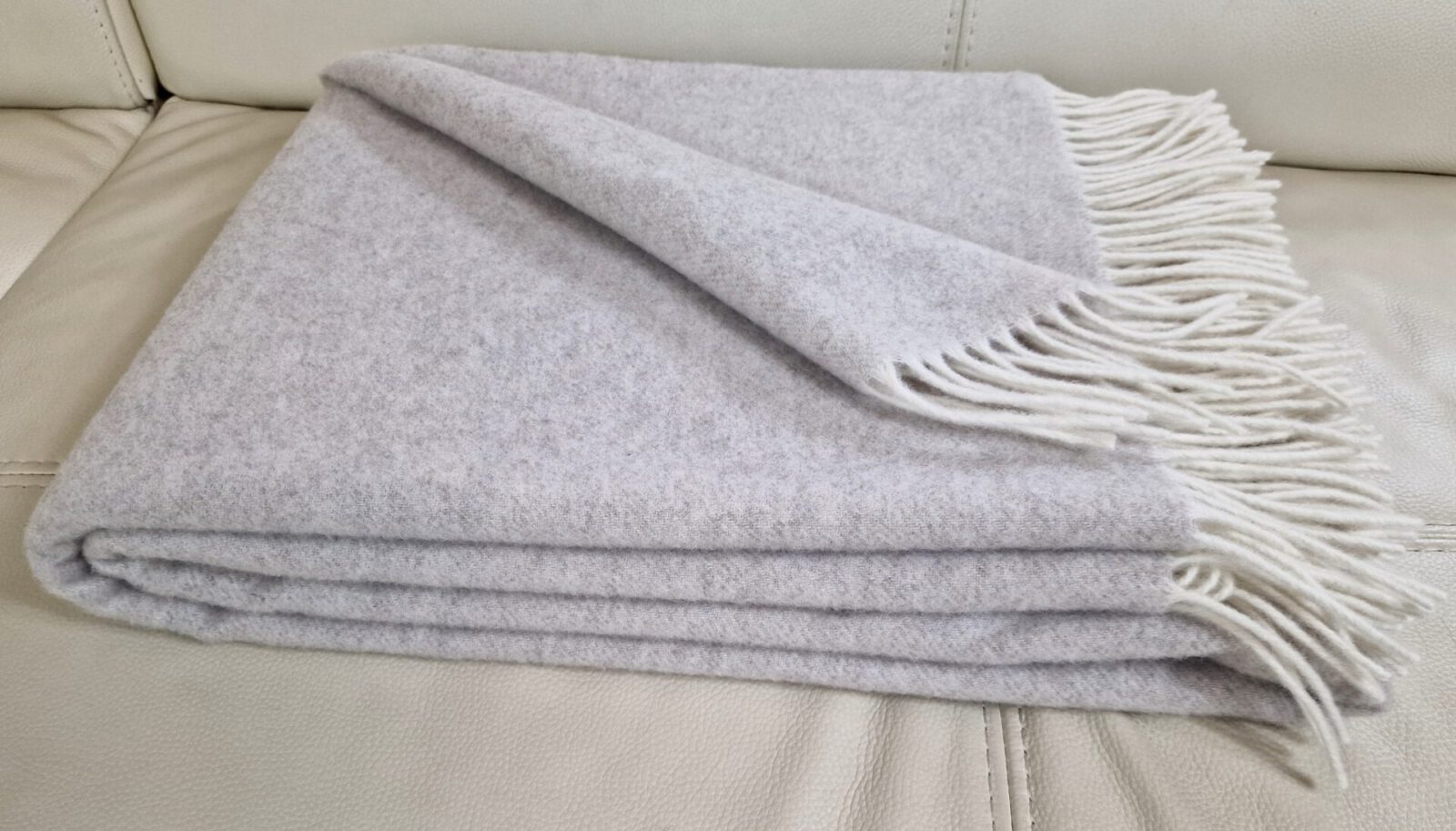 Wolldecken und Wollplaids
