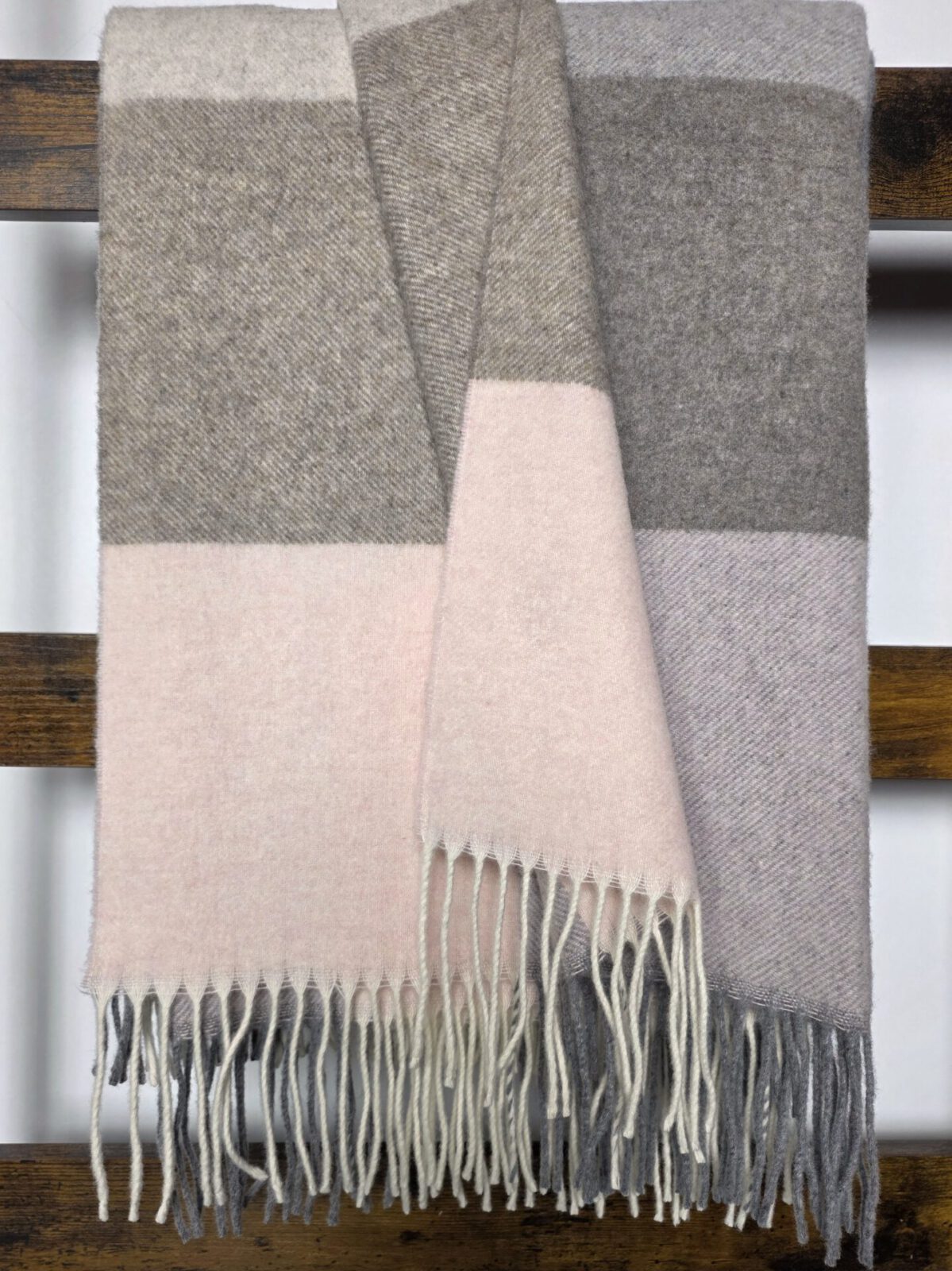 Wolldecken und Wollplaids