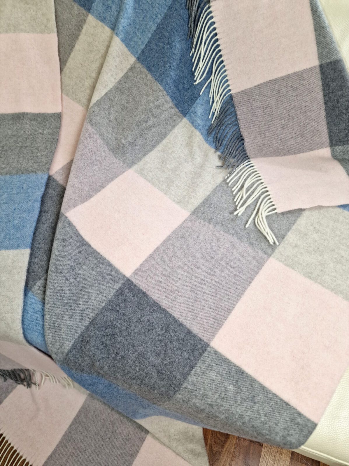 Wolldecken und Wollplaids