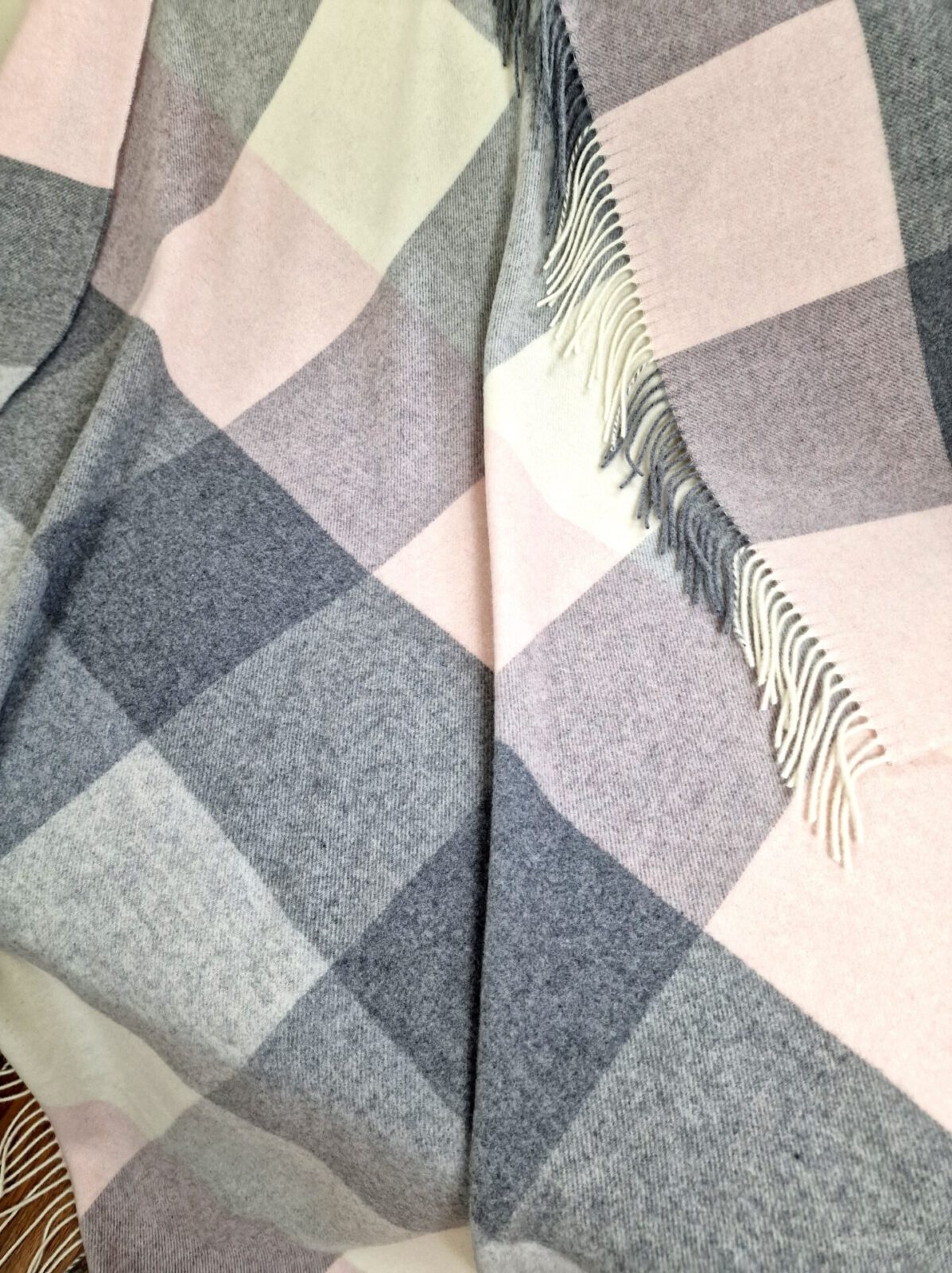Wolldecken und Wollplaids