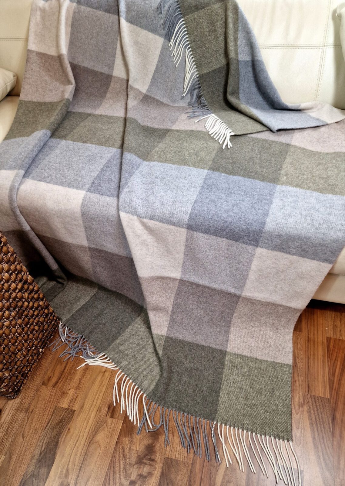 Wolldecken und Wollplaids