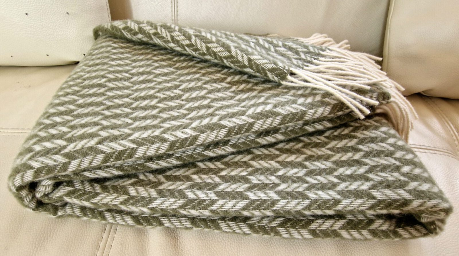 Wolldecken und Wollplaids