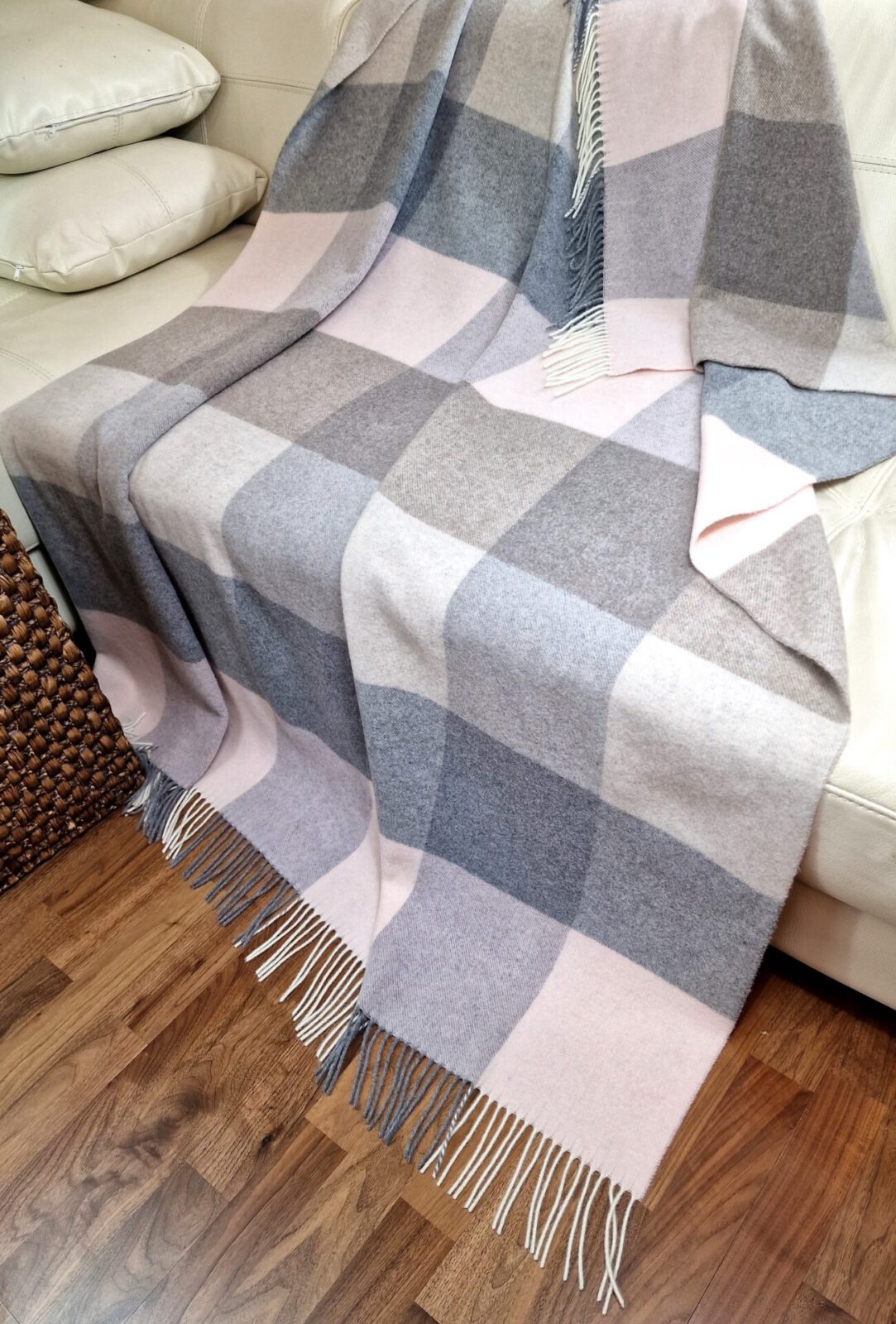 Wolldecken und Wollplaids