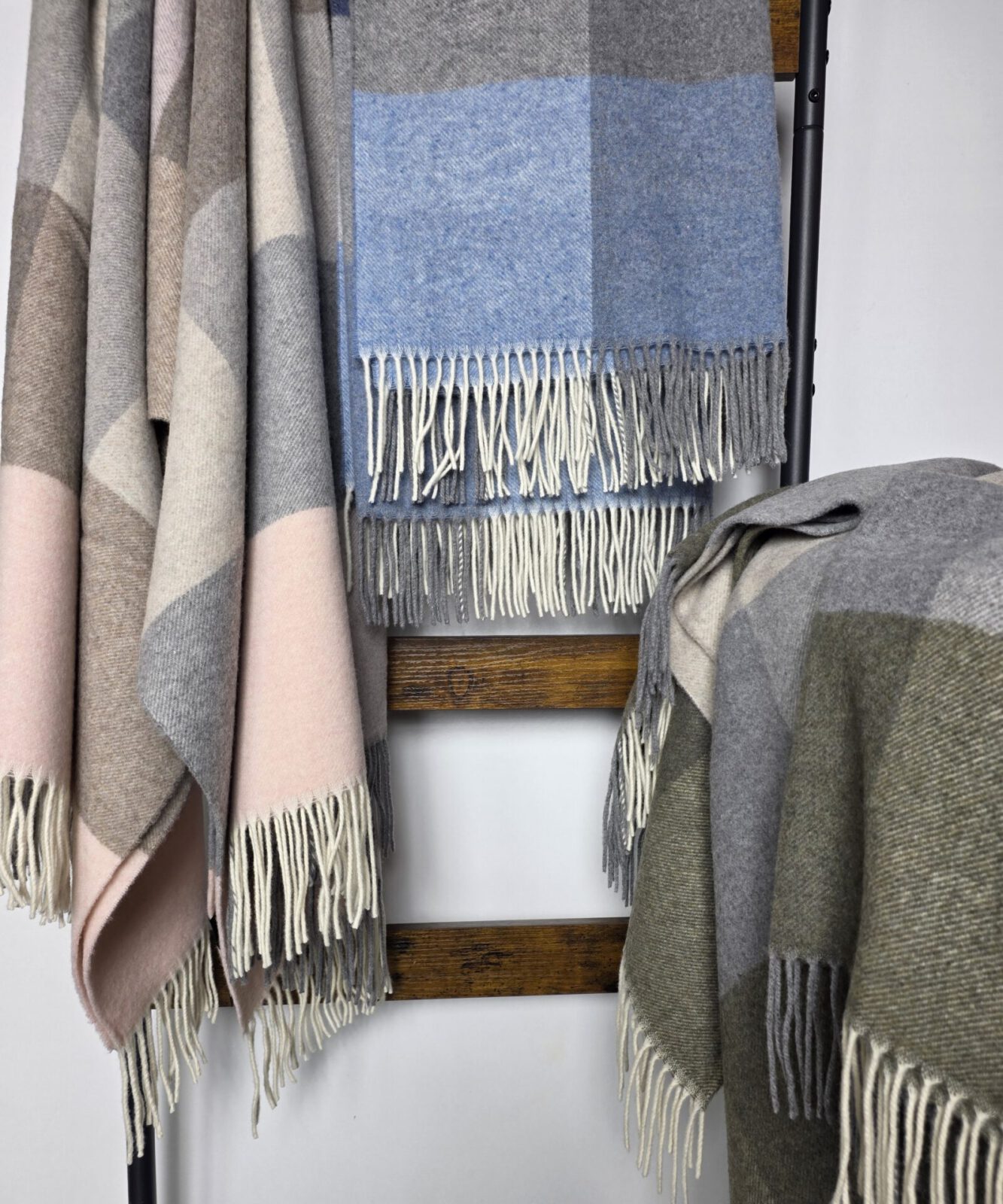 Wolldecken und Wollplaids