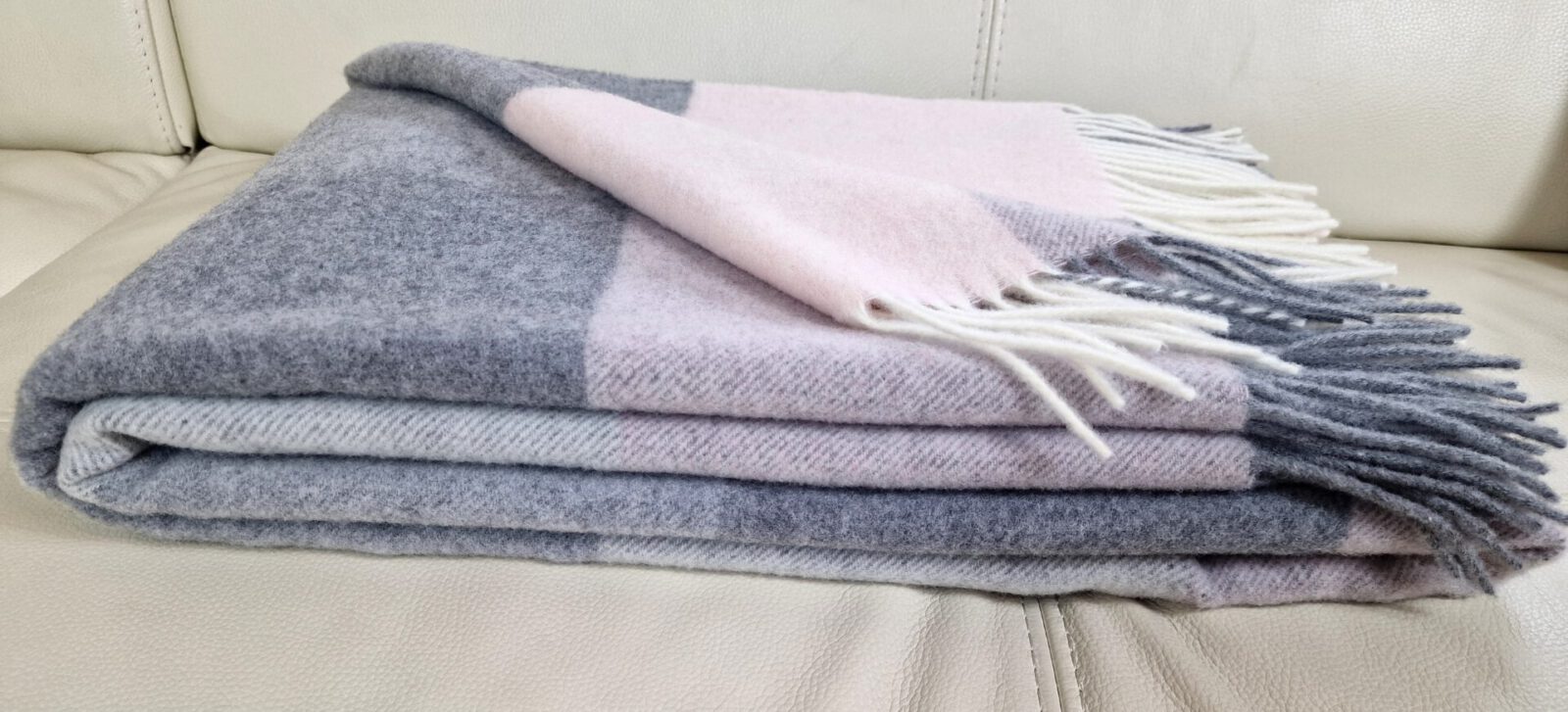 Wolldecken und Wollplaids