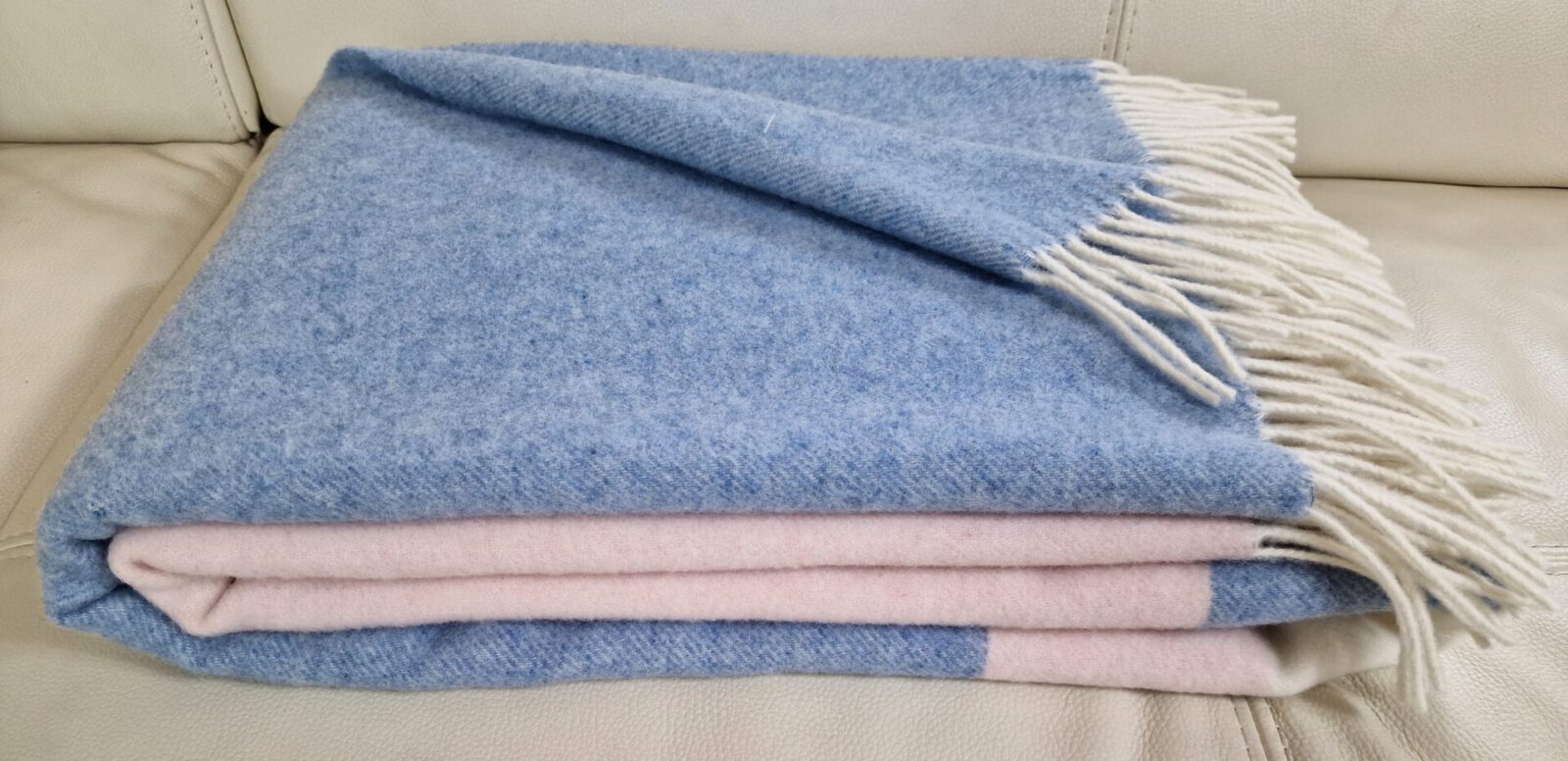 Wolldecken und Wollplaids