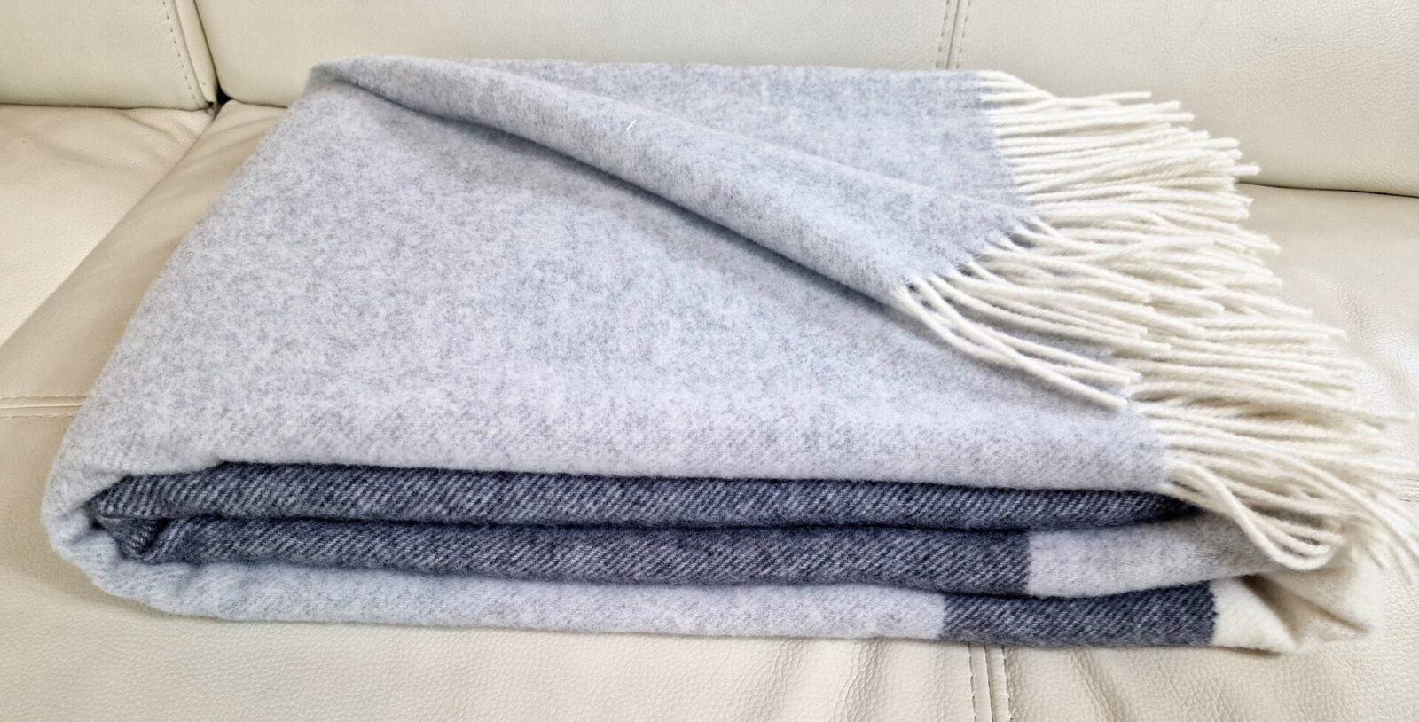 Wolldecken und Wollplaids