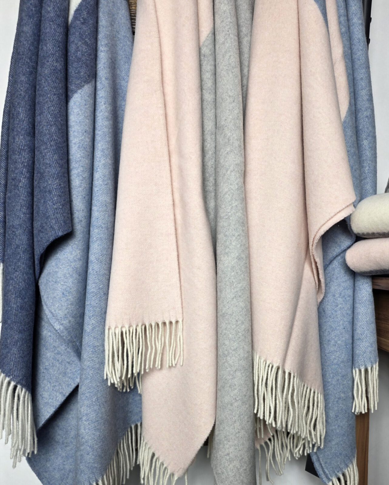 Wolldecken und Wollplaids