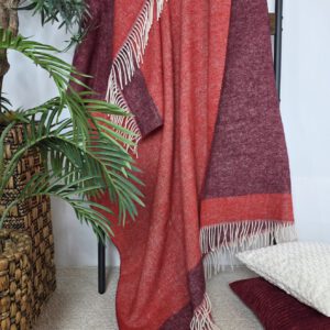 Alternative view of Wollplaid & Wolldecke "Tirol DFD" rot-dunkelrot