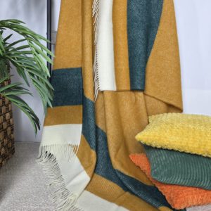 Alternative view of Wollplaid & Wolldecke "Tirol S" senf-grün-weiß