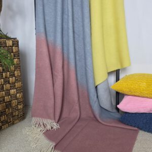 Alternative view of Wollplaid & Wolldecke "Tirol D" rosa-hellblau-gelb