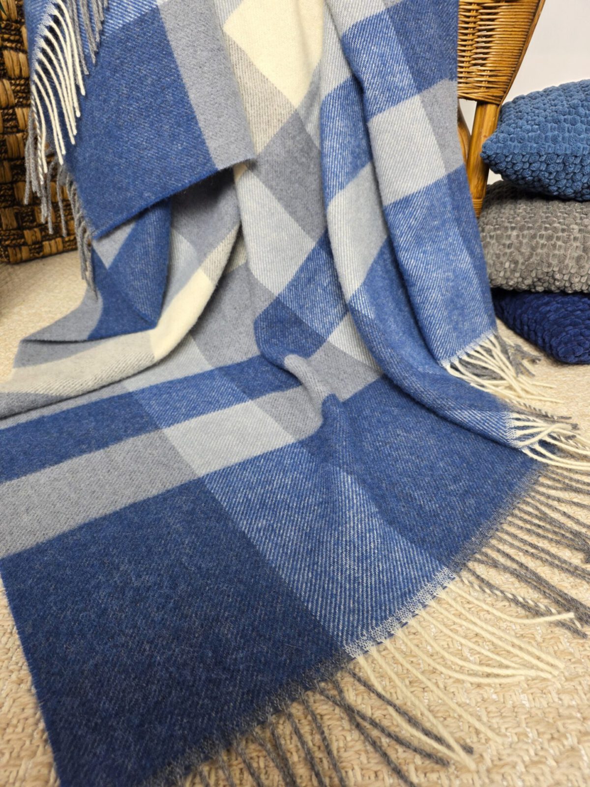 Wolldecken und Wollplaids