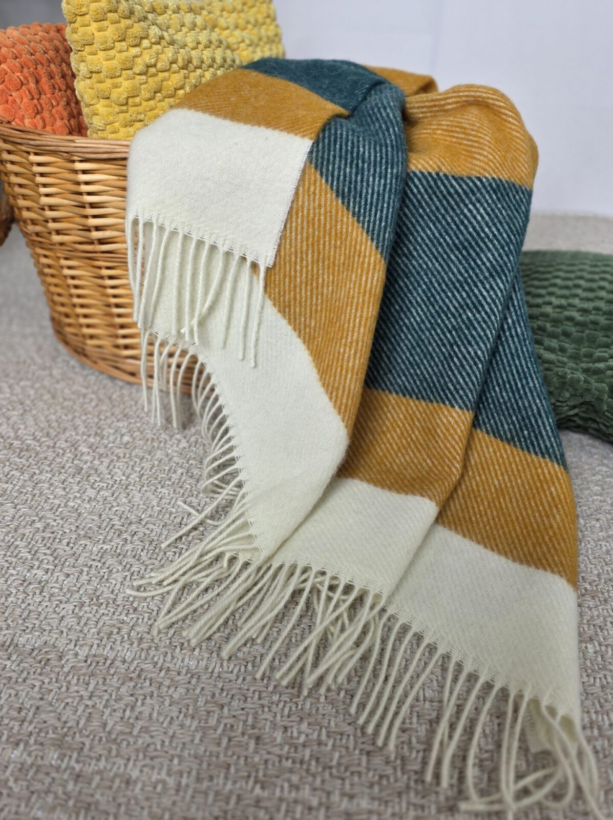 Wolldecken und Wollplaids
