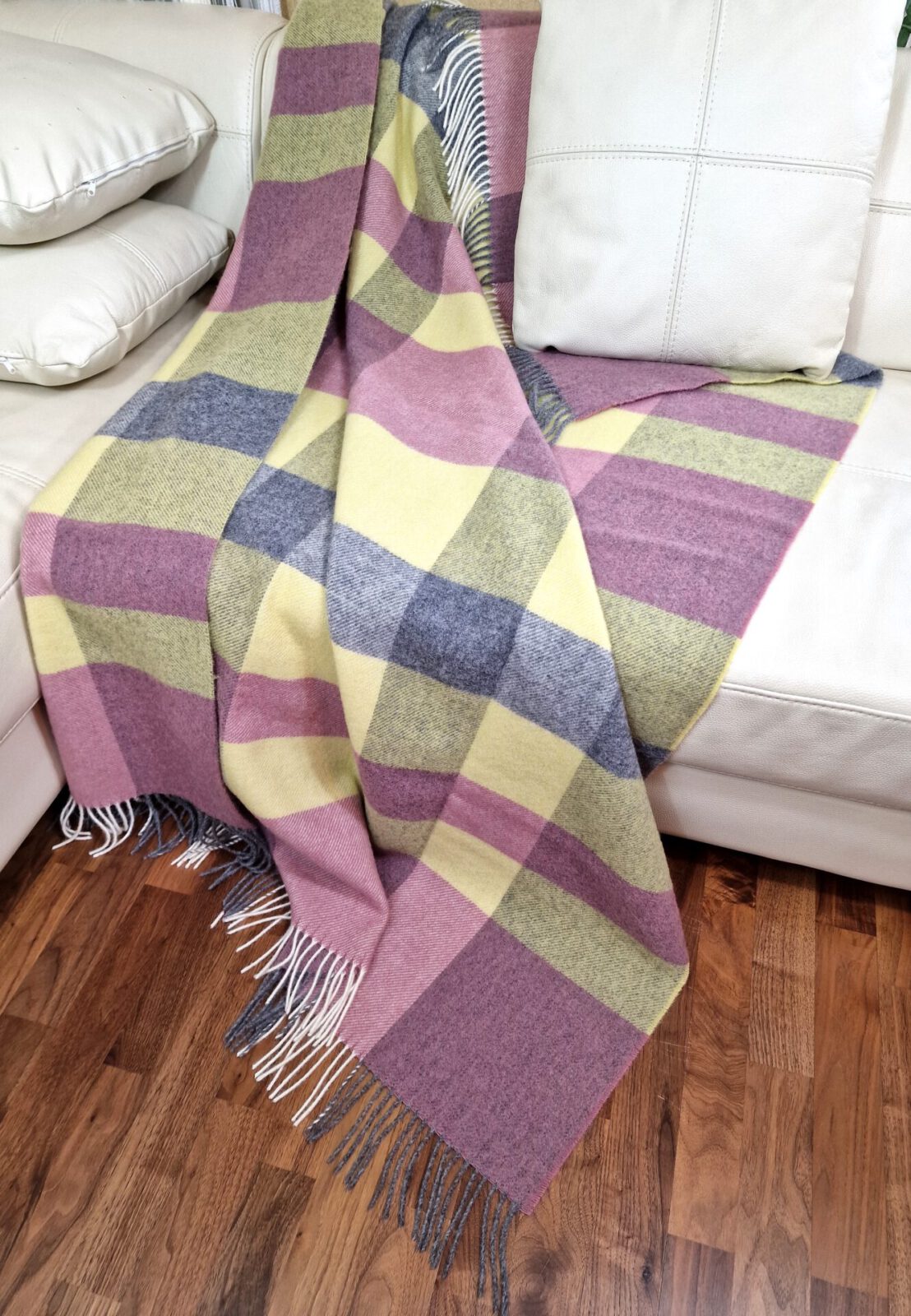 Wolldecken und Wollplaids