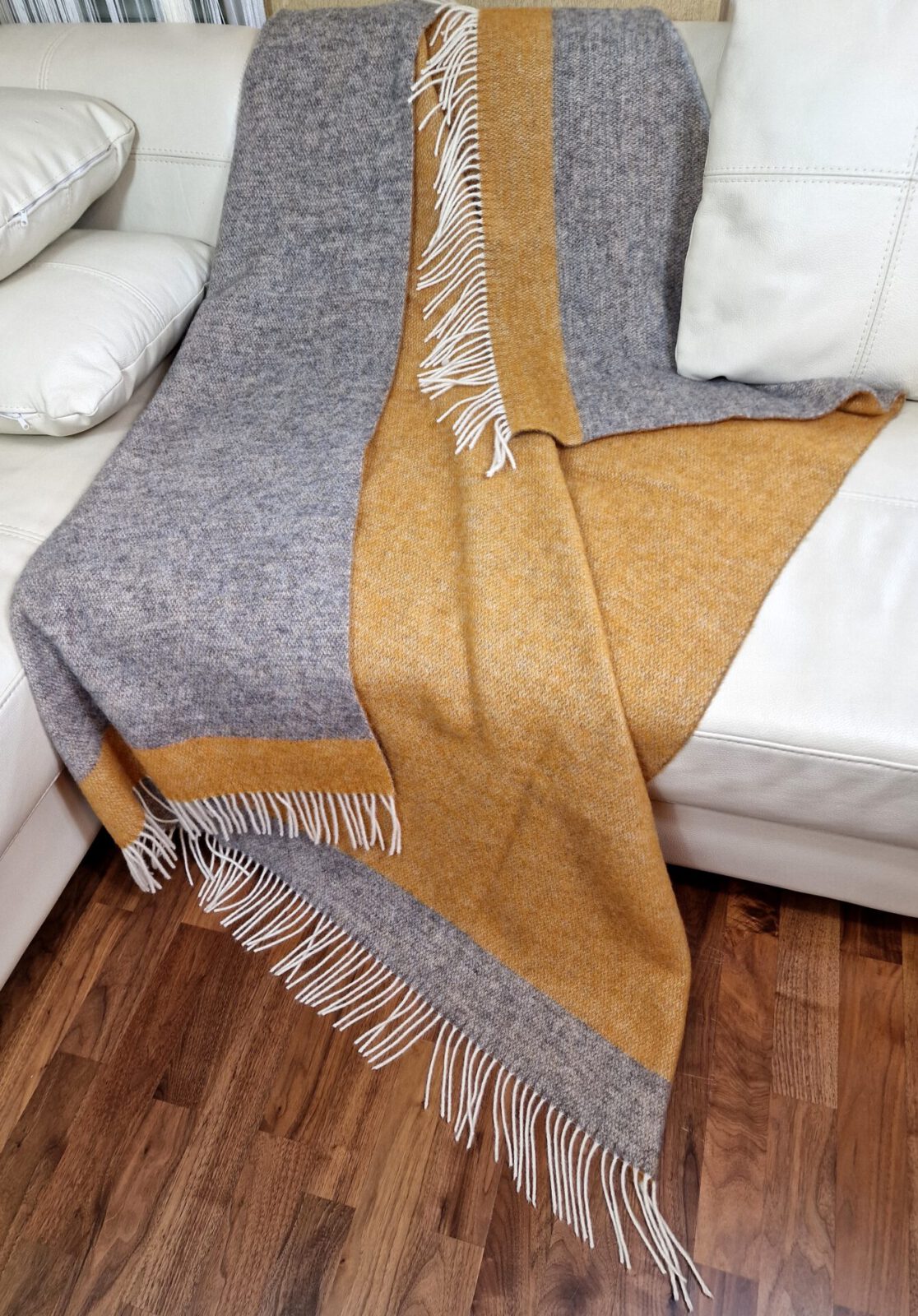 Wolldecken und Wollplaids
