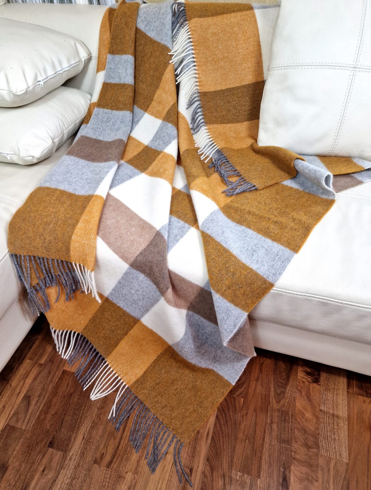 Wolldecken und Wollplaids