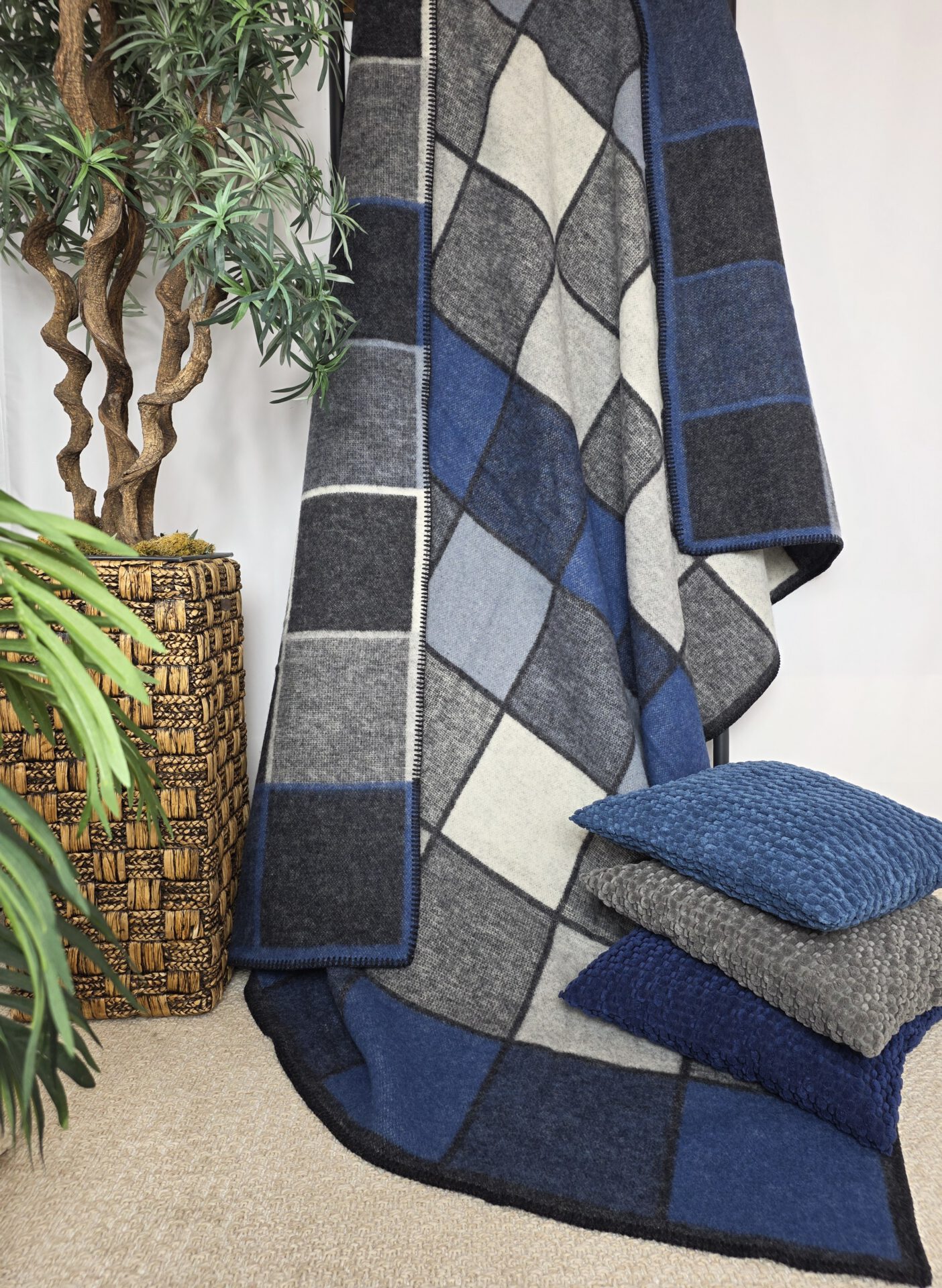 Wollplaid & Wolldecke "Selva SQ" grau-blau-hellgrau – Bild 3